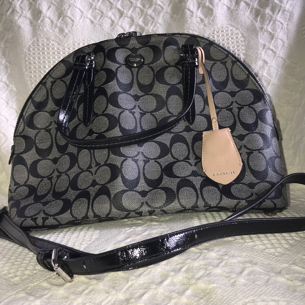 F24606  Coach Signature Peyton Cora Domed Satchel